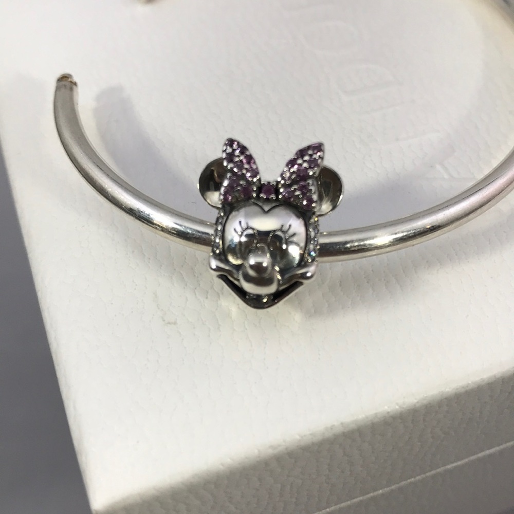 Pandora sparkling Minnie Mouse clip